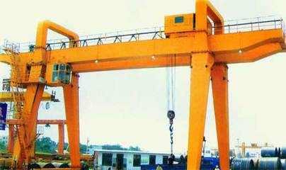 橋式起重機與門式起重機 功能、結(jié)構(gòu)與應(yīng)用場景解析